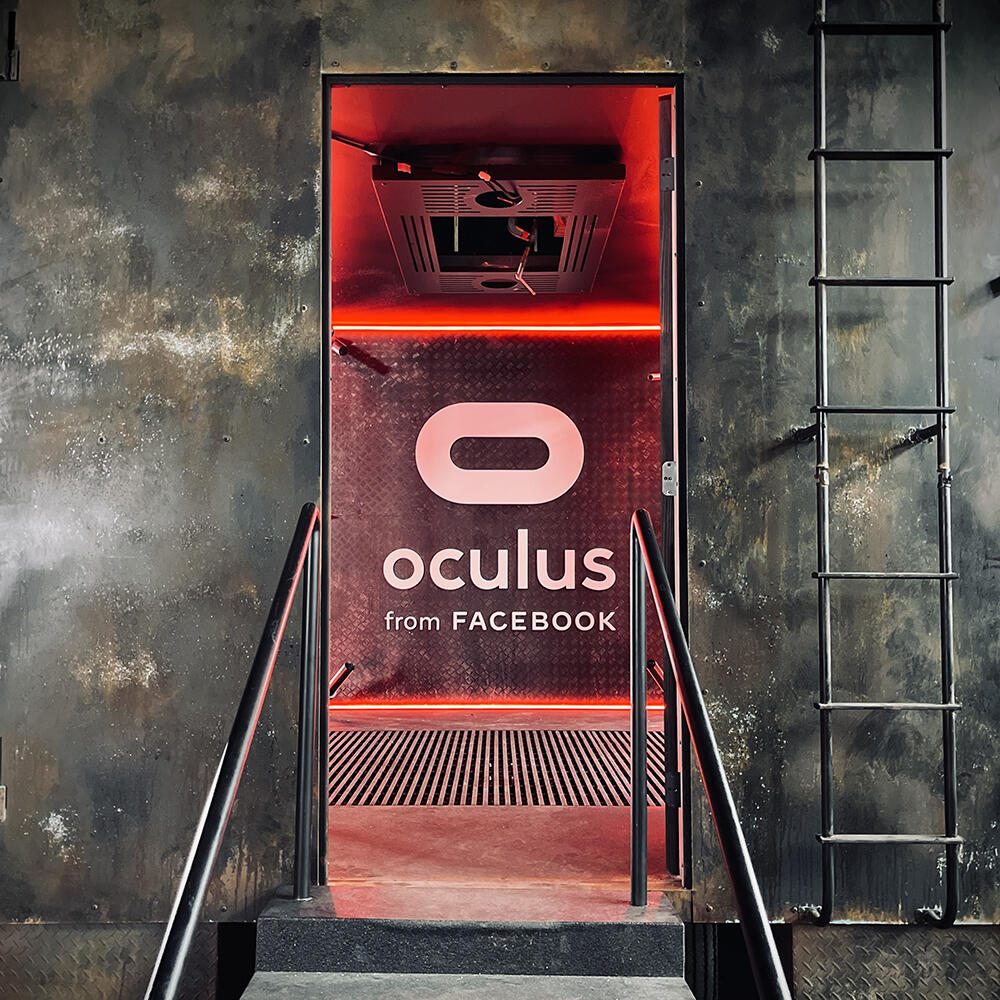 Quest 2 x RE4 Fear Truck